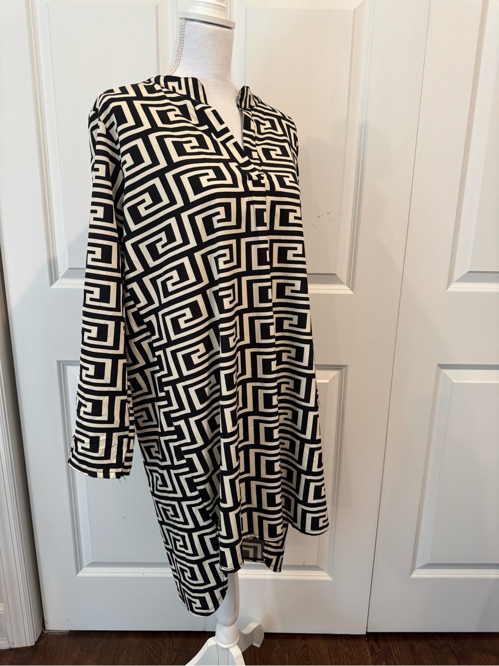 Made in Italy (PY) ❤️ Geometric Greek Key Tunic Shirt Dress M/L. - Picture 8 of 15